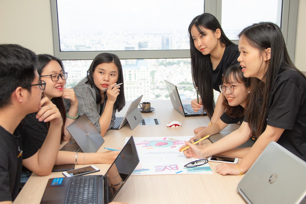 50 Team Building Activities for Work Your Team Will Love (2023)